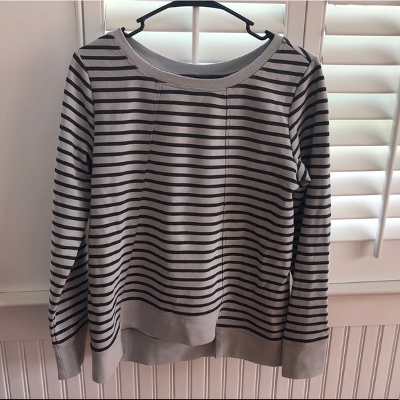 Lole Tops - Lole Women’s Black and Grey Long Sleeve Shirt